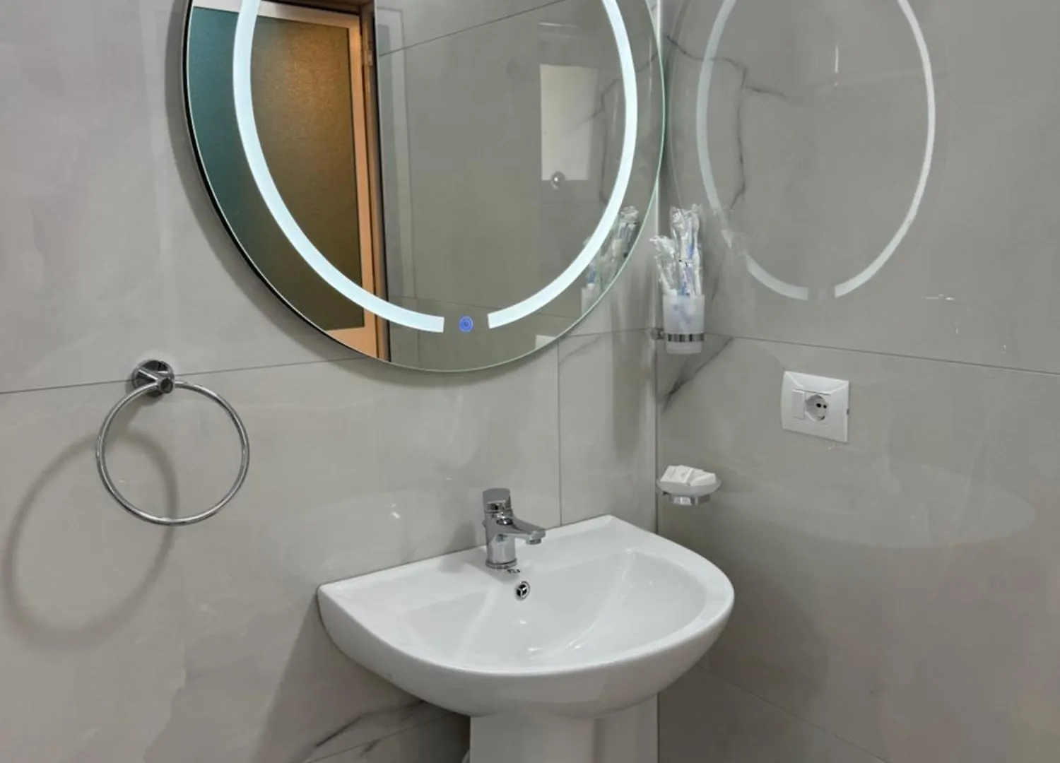Affittacamere Hotel Mimani Stone House Roshnik