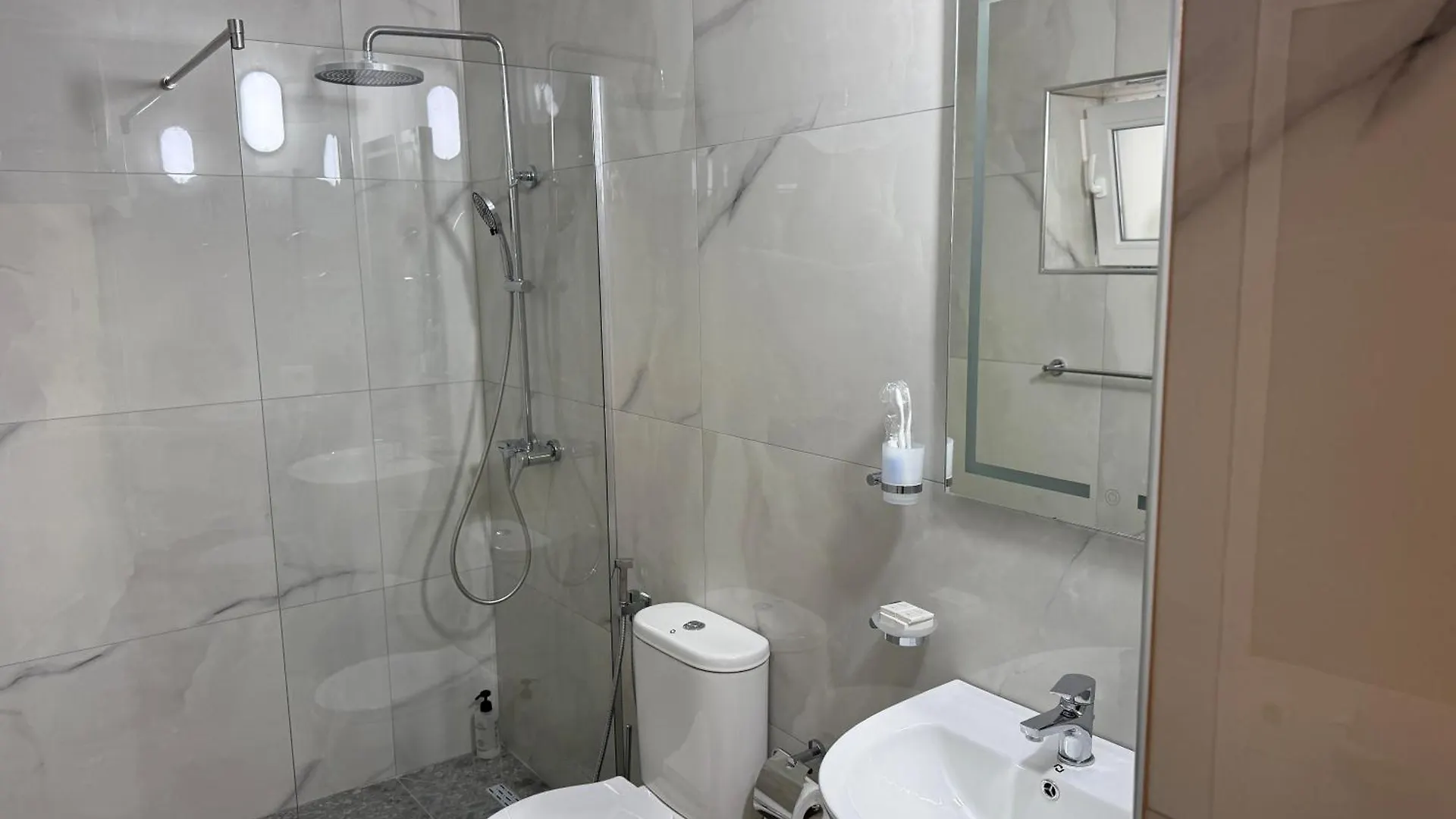 Hotel Mimani Stone House Roshnik 0*,